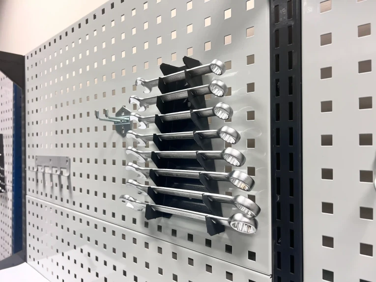 Верстак CTR 2232.S4L4M4.4-1 купить в Уфе Верстак CTR 2232.S4L4M4.4-1 купить в Уфе