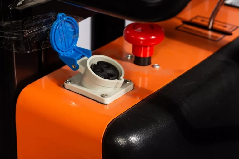 Штабелер с электроподъемом 1 т - 2 м Вилы: 1100 , Гелевая АКБ, SPN1020 SIBLINE купить в Уфе Штабелер с электроподъемом 1 т - 2 м Вилы: 1100 , Гелевая АКБ, SPN1020 SIBLINE купить в Уфе