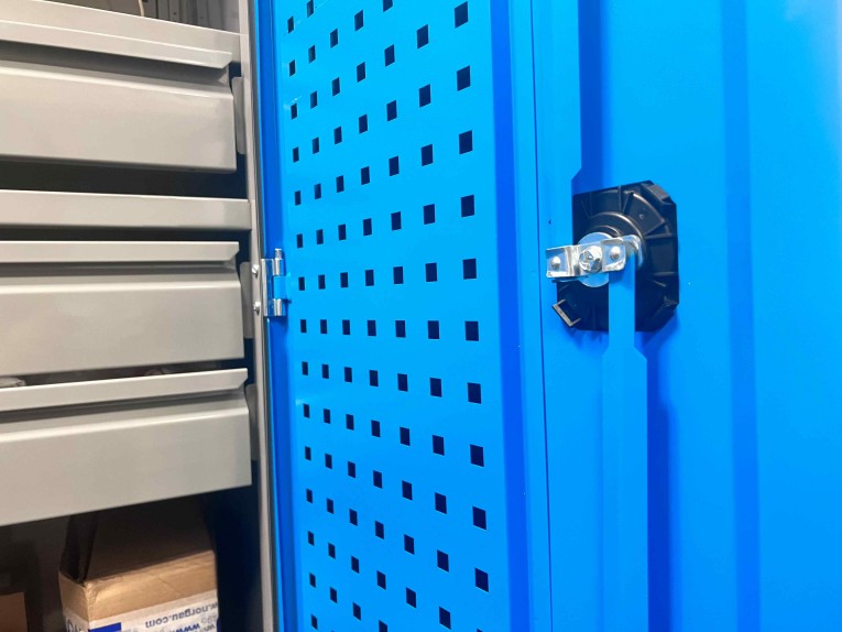 Шкаф инструментальный TNC 182.10B.2S купить в Уфе Шкаф инструментальный TNC 182.10B.2S купить в Уфе