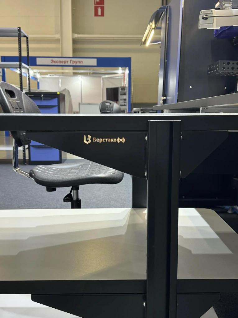 Подкатной антистатический стол SPC A купить в Уфе Подкатной антистатический стол SPC A купить в Уфе