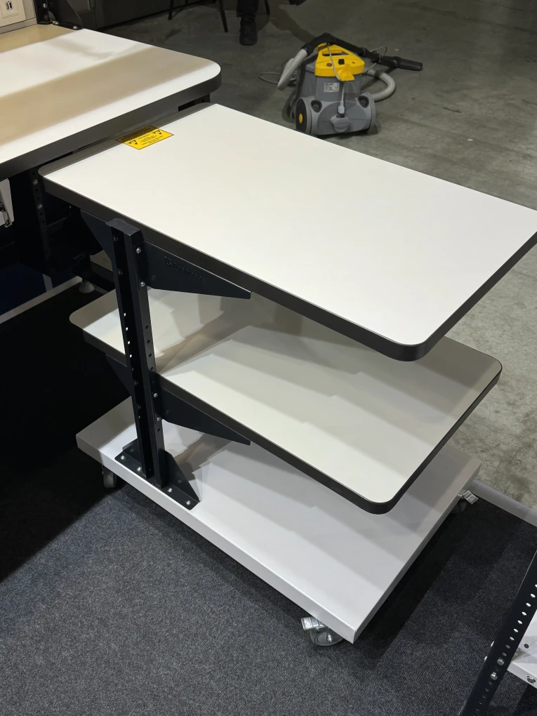 Подкатной антистатический стол SPC A купить в Уфе Подкатной антистатический стол SPC A купить в Уфе