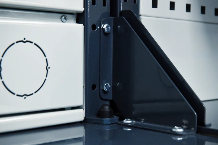 Верстак FBK 1551.16.3-1 купить в Уфе Верстак FBK 1551.16.3-1 купить в Уфе